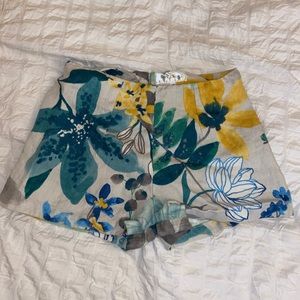 Love, Lilly linen shorts